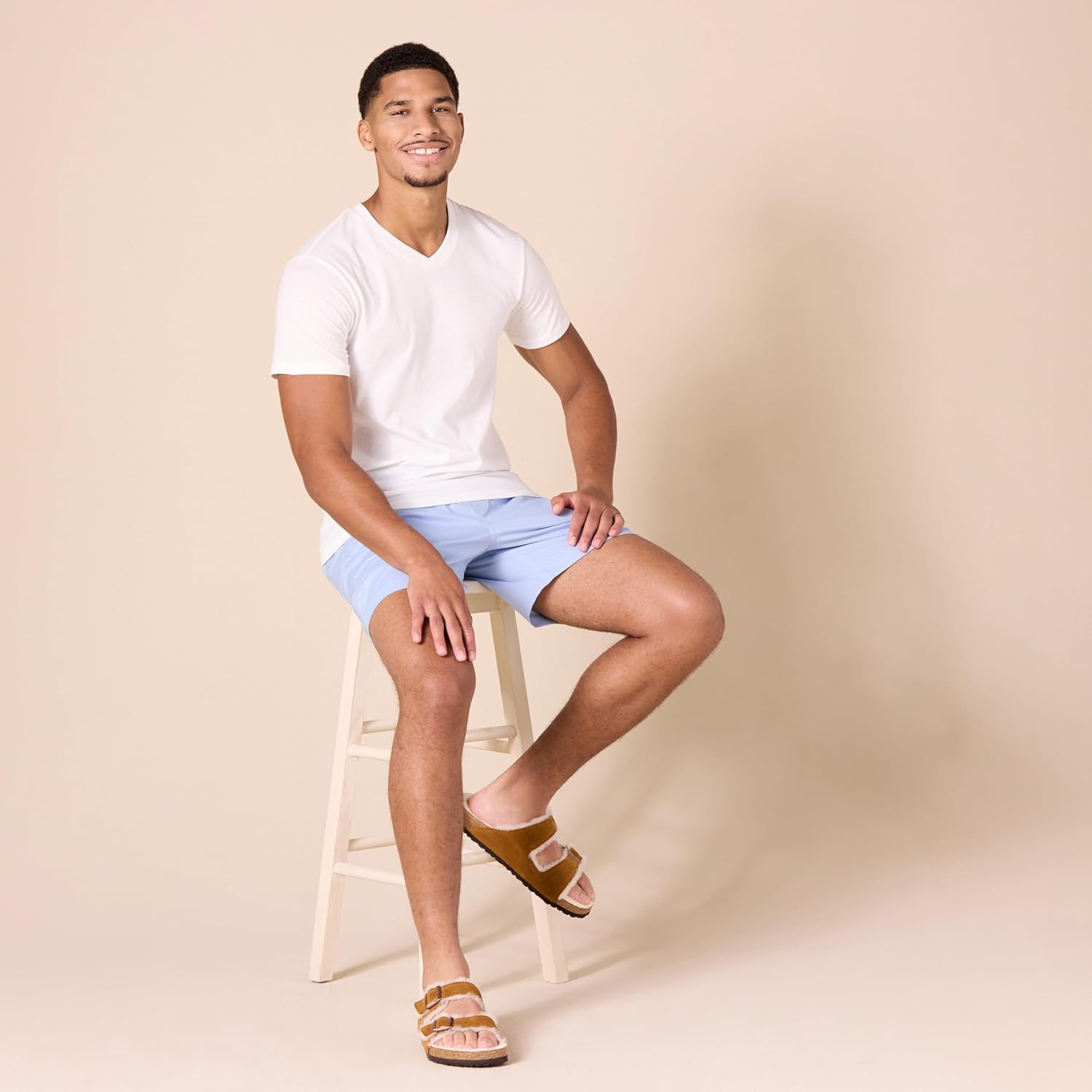 Amazon Essentials Maillot de Corps avec Encolure en V, Respirant, Coton Homme, Lot de 6