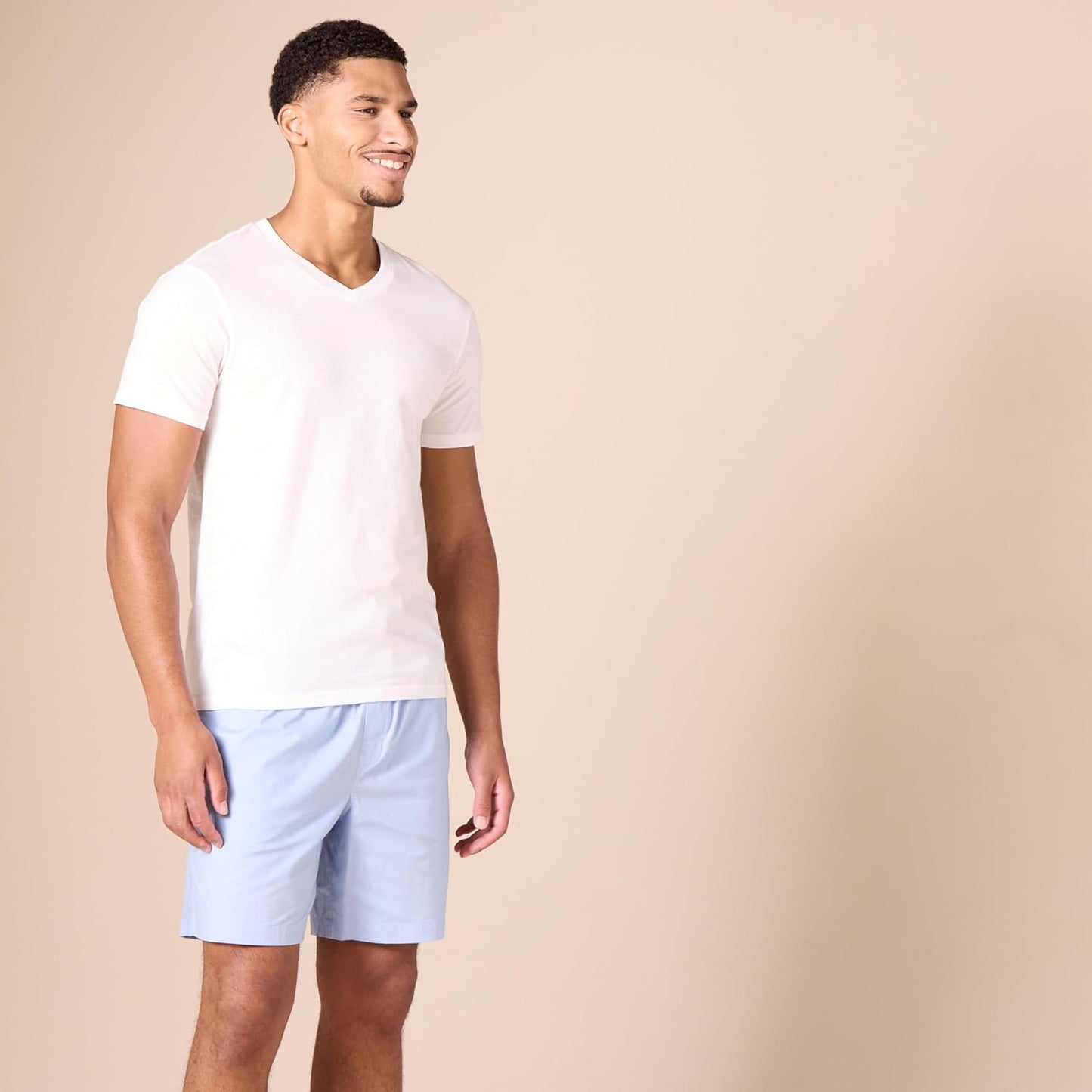 Amazon Essentials Maillot de Corps avec Encolure en V, Respirant, Coton Homme, Lot de 6