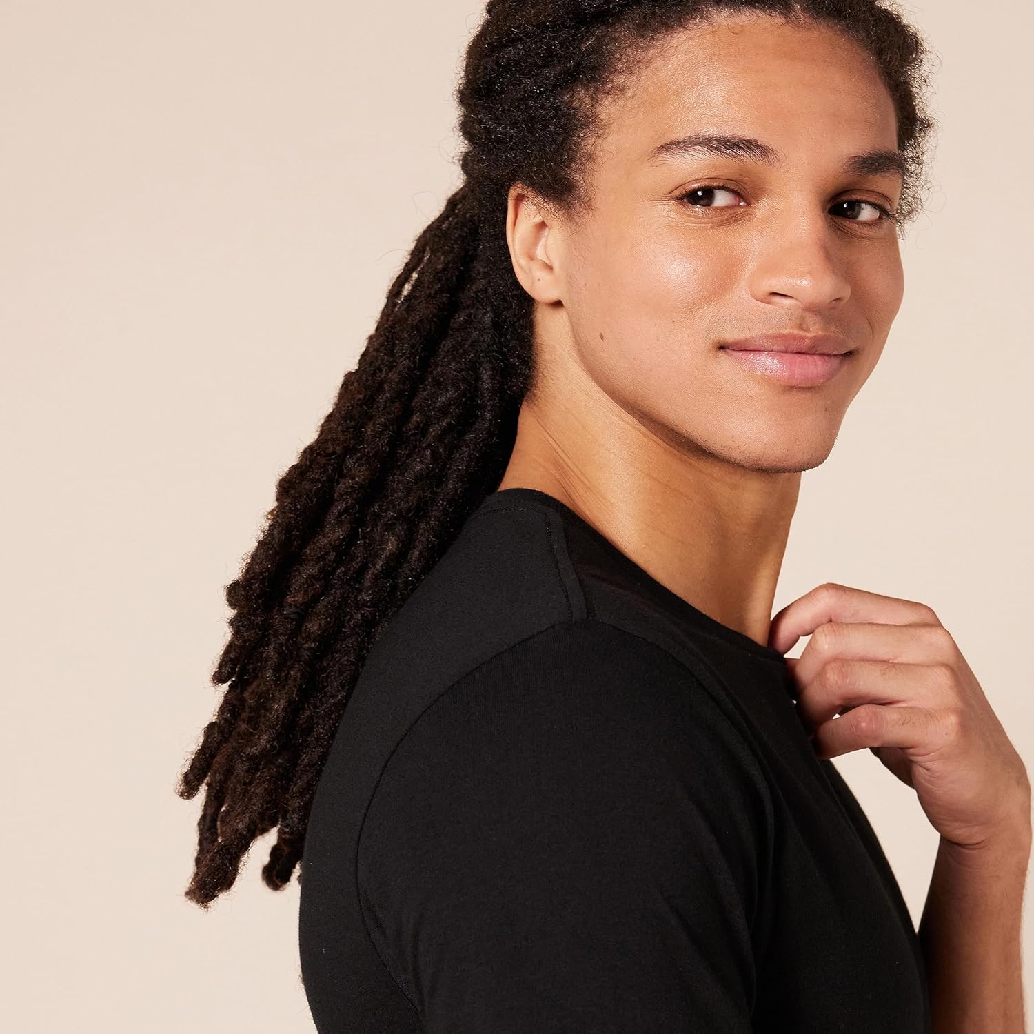 Amazon Essentials Maillots de Corps en Coton à Col Rond, Basiques, Doux et Polyvalents Homme, Lot de 6